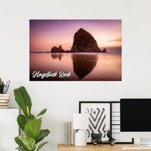 Haystack Rock, Küste von Oregon, USA Poster (Heimbüro)