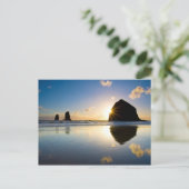 Haystack Rock Sunset - Cannon Beach, Oregon Postkarte (Stehend Vorderseite)
