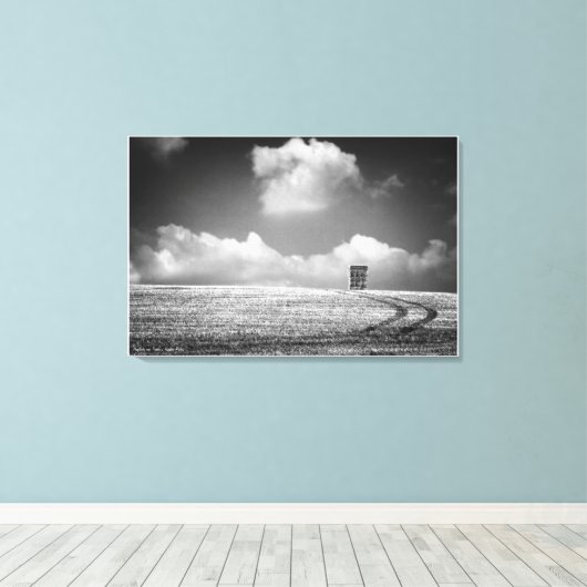 Haystacks und Tracks, Schwarzweiß, feine Kunst Leinwanddruck (Insitu (Holzboden))