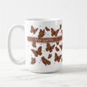 Hazel Brown Schmetterlinge & Punkt Individueller N Kaffeetasse (Links)