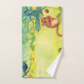 Hazel Dormouse Eating Wild Strawberry Badhandtuch Set (Handtuch)
