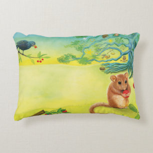 Hazel Dormouse Eating Wild Strawberry Dekokissen