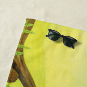 Hazel Dormouse Eating Wild Strawberry Strandtuch (Beispiel)