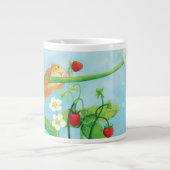 Hazel Dormouse, wilde Erdbeeren & Löwenpuff Jumbo-Tasse (Vorderseite)