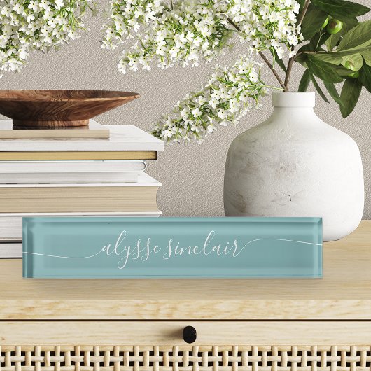 Hazy Aqua Elegantes Kalligrafie-Skript Namensplakette