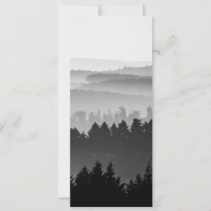 Hazy Forest Hills Schwarz-Weiß Landschaft Foto Karte