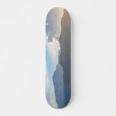 Hazy Pikes Peak Sunset Skateboard (Vorne)