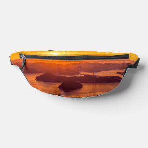 Hazy Sonnenuntergang auf der Kurushima Kaikyo Brid Bauchtasche