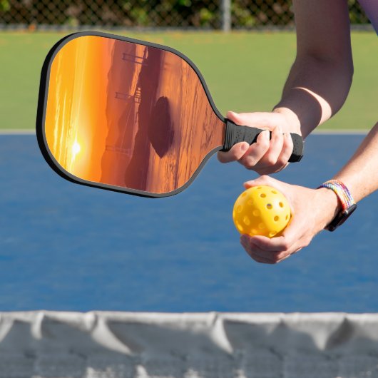 Hazy Sonnenuntergang auf der Kurushima Kaikyo Brid Pickleball Schläger (InSitu)