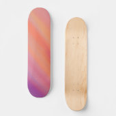 Hazy Sunset Skies Lila und Orange Skateboard (Vorderseite)