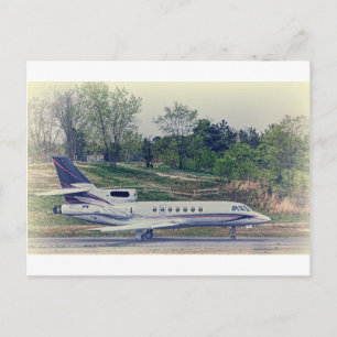 HDRBlackTailPlaneRedStripesOnRunway-.jpg Postkarte