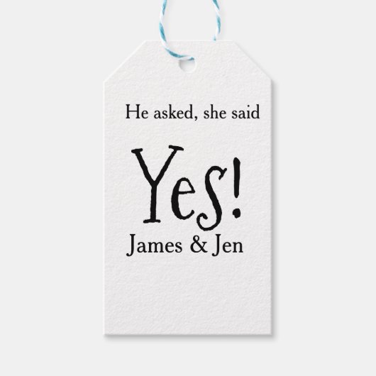 He asked she said yes engagement party name simple geschenkanhänger (Vorderseite)