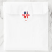 He Can Grab My Bottom Funny Love Joke Quote Runder Aufkleber (Tasche)