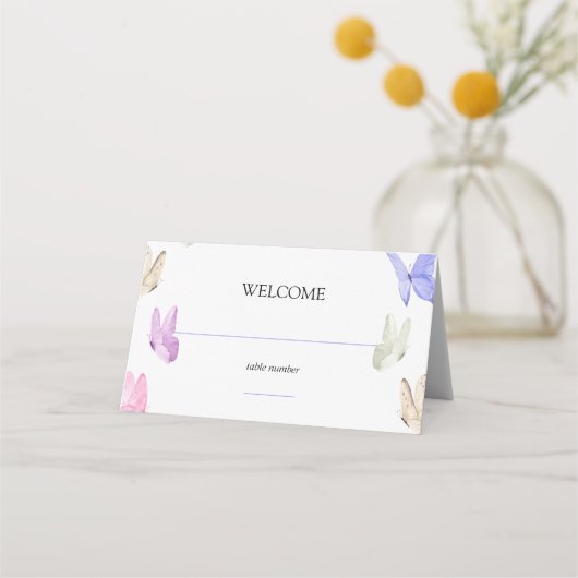 He gives me butterflies Minimalist Bridal Shower Platzkarte (Vorderseite)