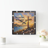 He Has Risen: Easter Dawn Quadratische Wanduhr (Zuhause)