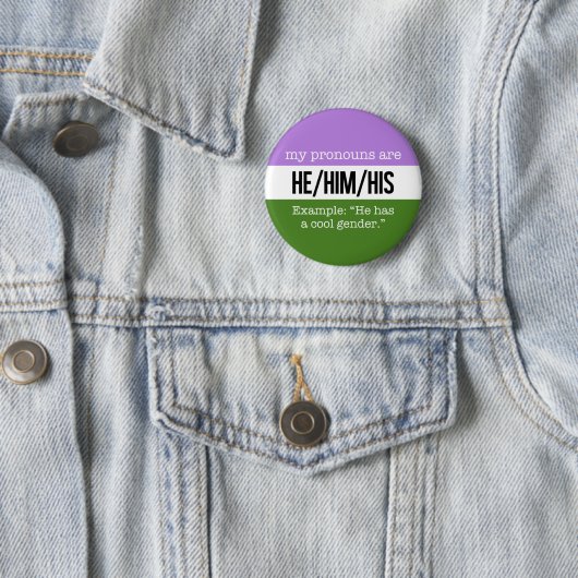 He/Him Pronomina - Genderqueer Flagge Button (Beispiel)