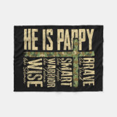 He Is Pappy Camo Religious Father's Day Christian  Fleecedecke (Vorderseite (Horizontal))