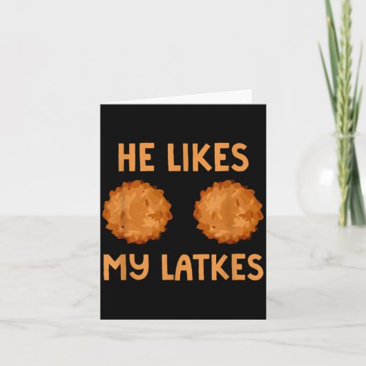 He Likes My Latkes Hanukkah Couple Matching Jewish Karte (Vorderseite)