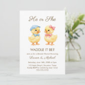 He or She WADDLE IT BE? Gender Reveal Invitation Einladung (Stehend Vorderseite)