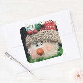 He seems overdressed somehow quadratischer aufkleber (Umschlag)