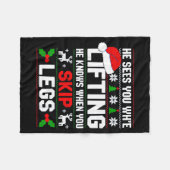 He Sees You Lifting Skip Legs Gym Enthusiasts Funn Fleecedecke (Vorderseite (Horizontal))