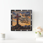 Healed By His Wounds: Sacrifice Quadratische Wanduhr (Zuhause)