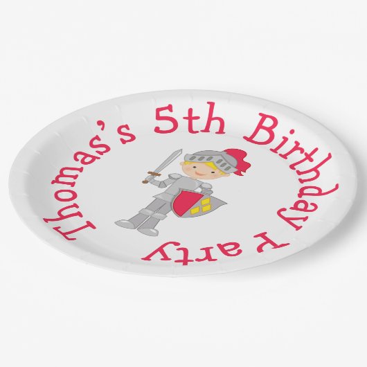 Hear Ye Blonde Niedlich Knight Pappteller (Schrägansicht)