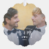 Heart Arrows First Christmas Mr. & Mr. Foto Ornament Karte (Rückseite)