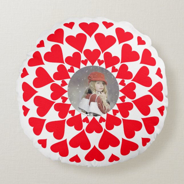 Heart Border Customizable Round Pillow Rundes Kissen (Vorderseite)