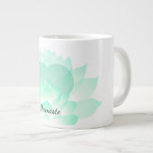 Heart Chakra Lotus Namaste Tasse (Vorderseite Rechts)