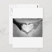 Heart Hands B&W Foto Postkarte (Vorne/Hinten)