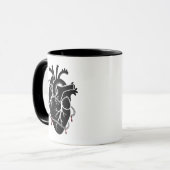 HEART IN CHAINS TASSE (Vorderseite Links)