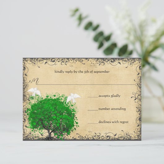 Heart Leaf Emerald Tree Dove Bird Wedding RSVP (Stehend Vorderseite)