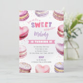 Heart Macaron Birthday Einladen Sweet Celebration Einladung (Stehend Vorderseite)