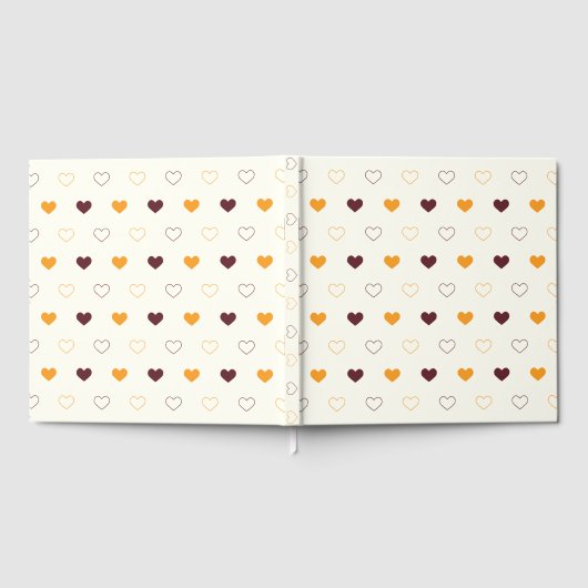Heart Pattern with Orange & Brown Hearts Gästebuch (Voll)