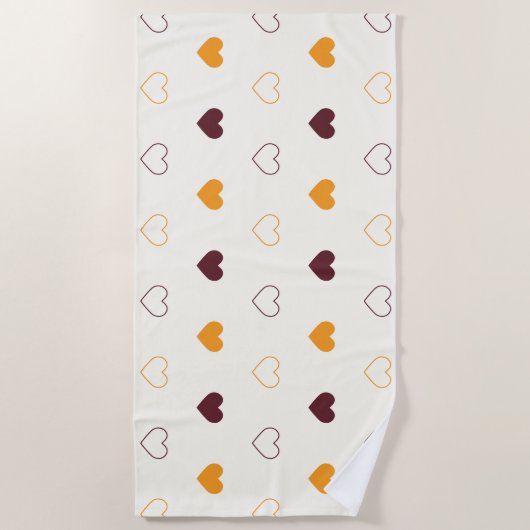 Heart Pattern with Orange & Brown Hearts Strandtuch (Vorderseite)