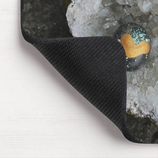 Heart Rock on Geode Mousepad (Ecke)