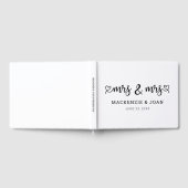 Heart Script Mrs. & Mrs. Lesbian Wedding Gästebuch (Voll)