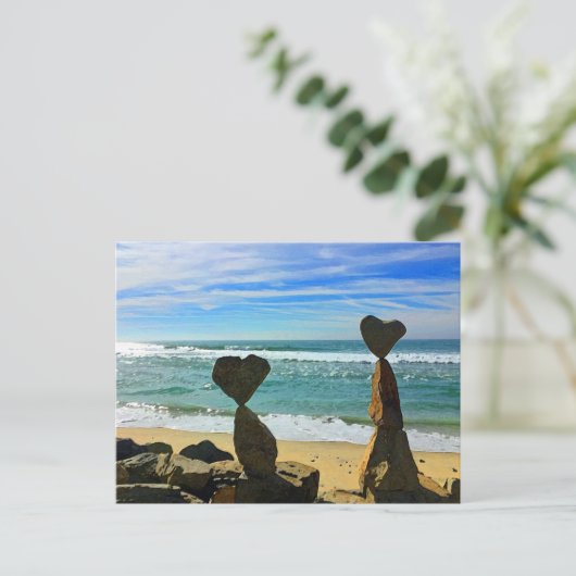 Heart Shaped Beach Rocks Ankündigungspostkarte (Stehend Vorderseite)