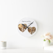 Heart-Shaped Dog Design – “Happiness on Four Paws” Runde Wanduhr (Zuhause)