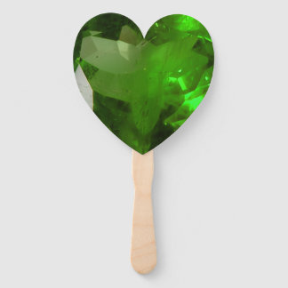 Heart‑Shaped Emerald Fächer