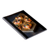 Heart-Shaped Salmon Pizza Bites Notizblock (Rechte Seite)