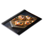 Heart-Shaped Salmon Pizza Bites Notizblock (Linke Seite)