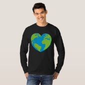 Heart shaped world earth globe world map T-Shirt (Vorne ganz)