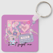 Heartbeats of the 2000s – Pink Nostalgia Keychain Schlüsselanhänger (Rückseite)