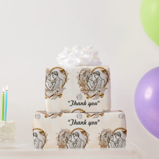 "Heartfelt Embrace" Geschenkpapier