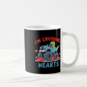 Hearts Crusher Monster Truck zerquetscht ein rotes Kaffeetasse