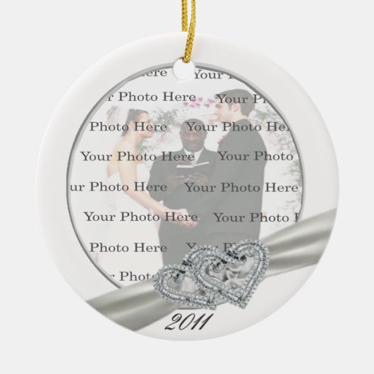 Hearts White Wedding Round Ornament (Vorne)