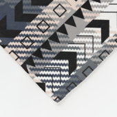 Heather Gray Cream Kariert Tribal Gemustert Elepha Fleecedecke (Ecke)