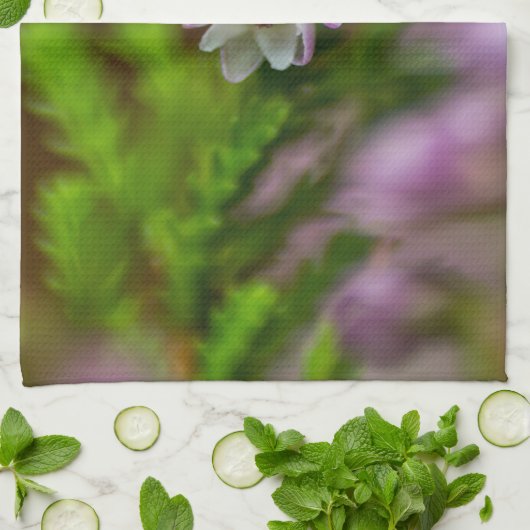 Heather Spring Blume immergrün blühen lila weiß Geschirrtuch (Gefaltet)